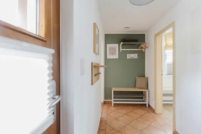 Flur der Ferienwohnung mit Garderobe
